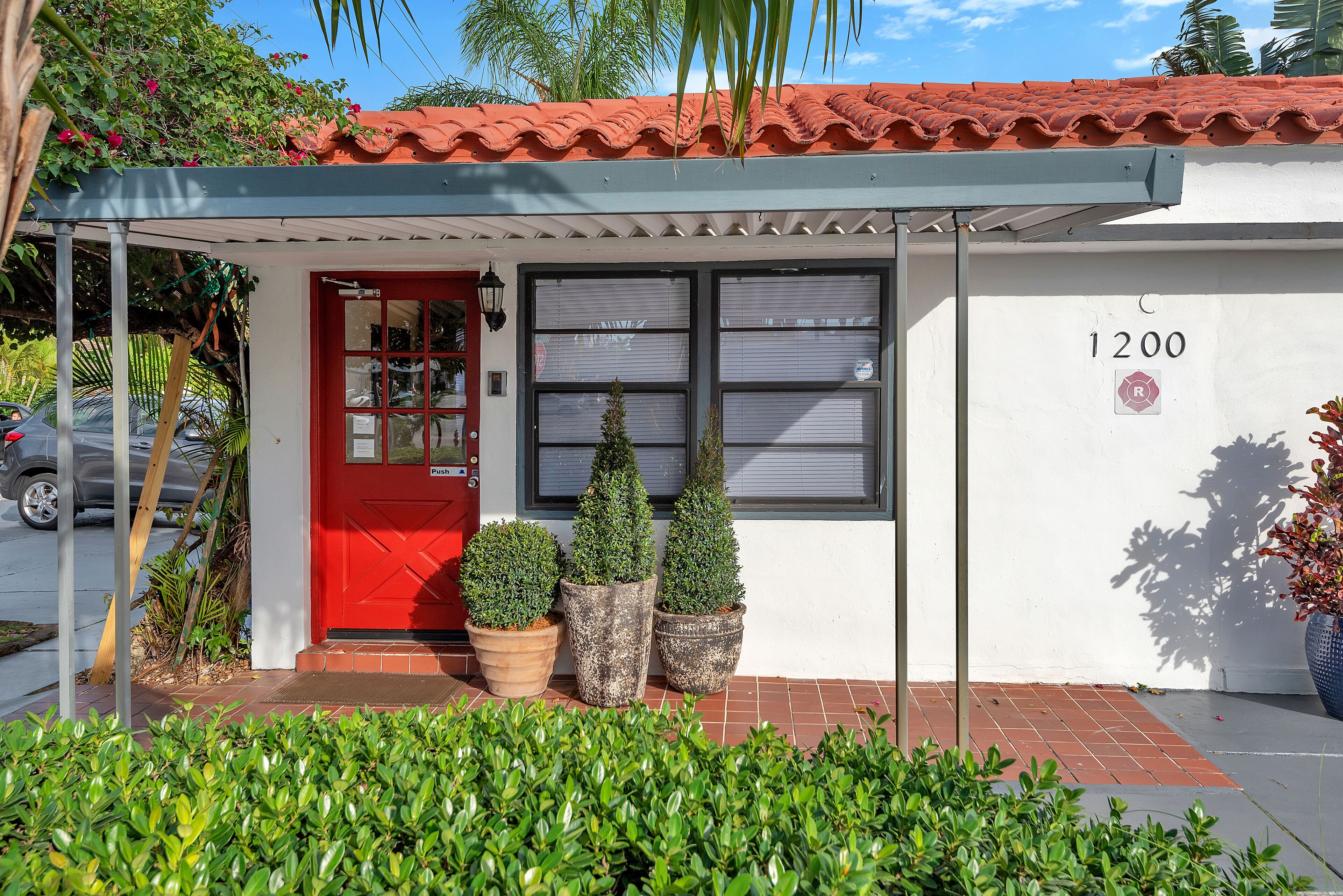 Photo - Oasis Hotel