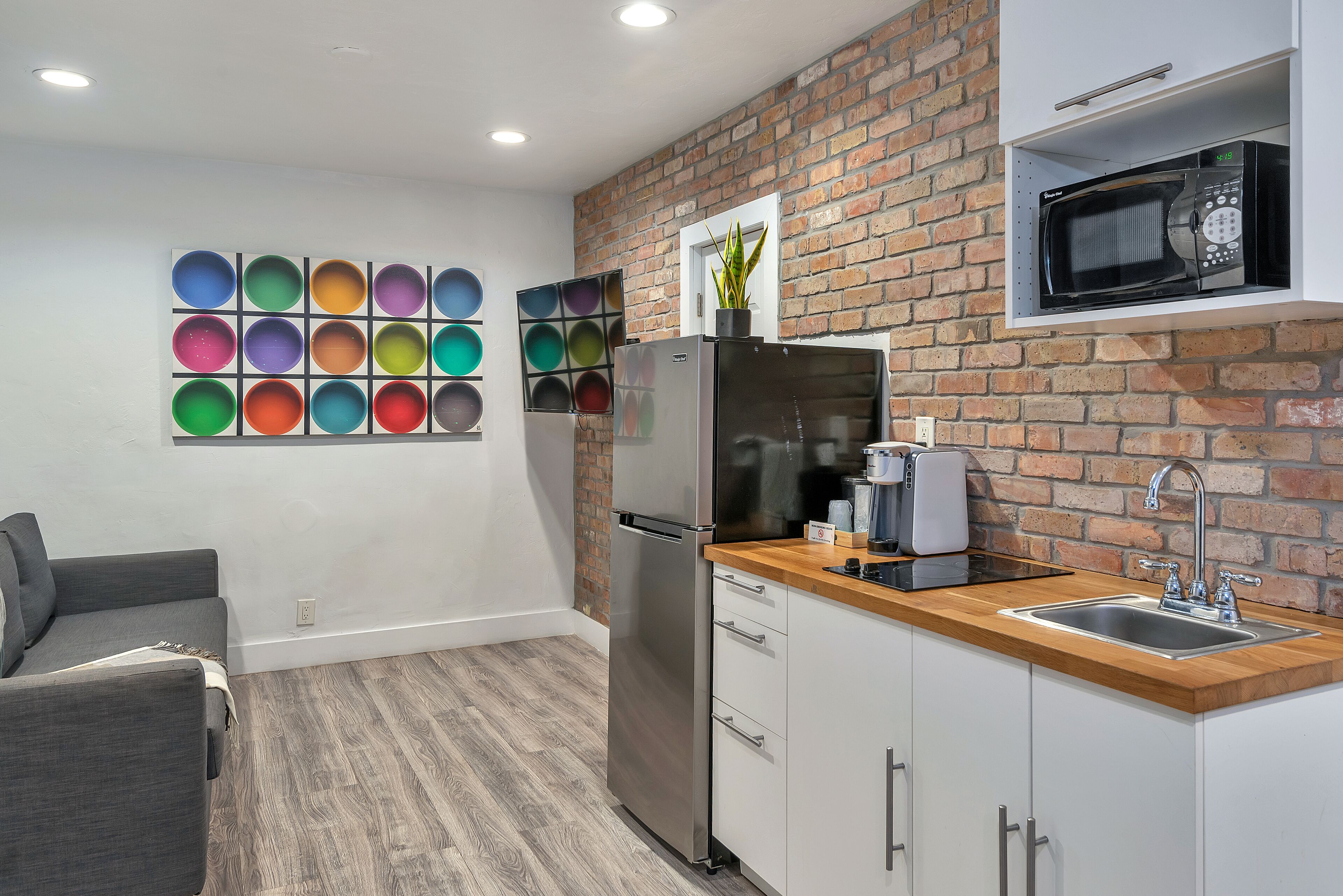 cabana suite | premium bedding, desk, iron/ironing board, cots/infant beds