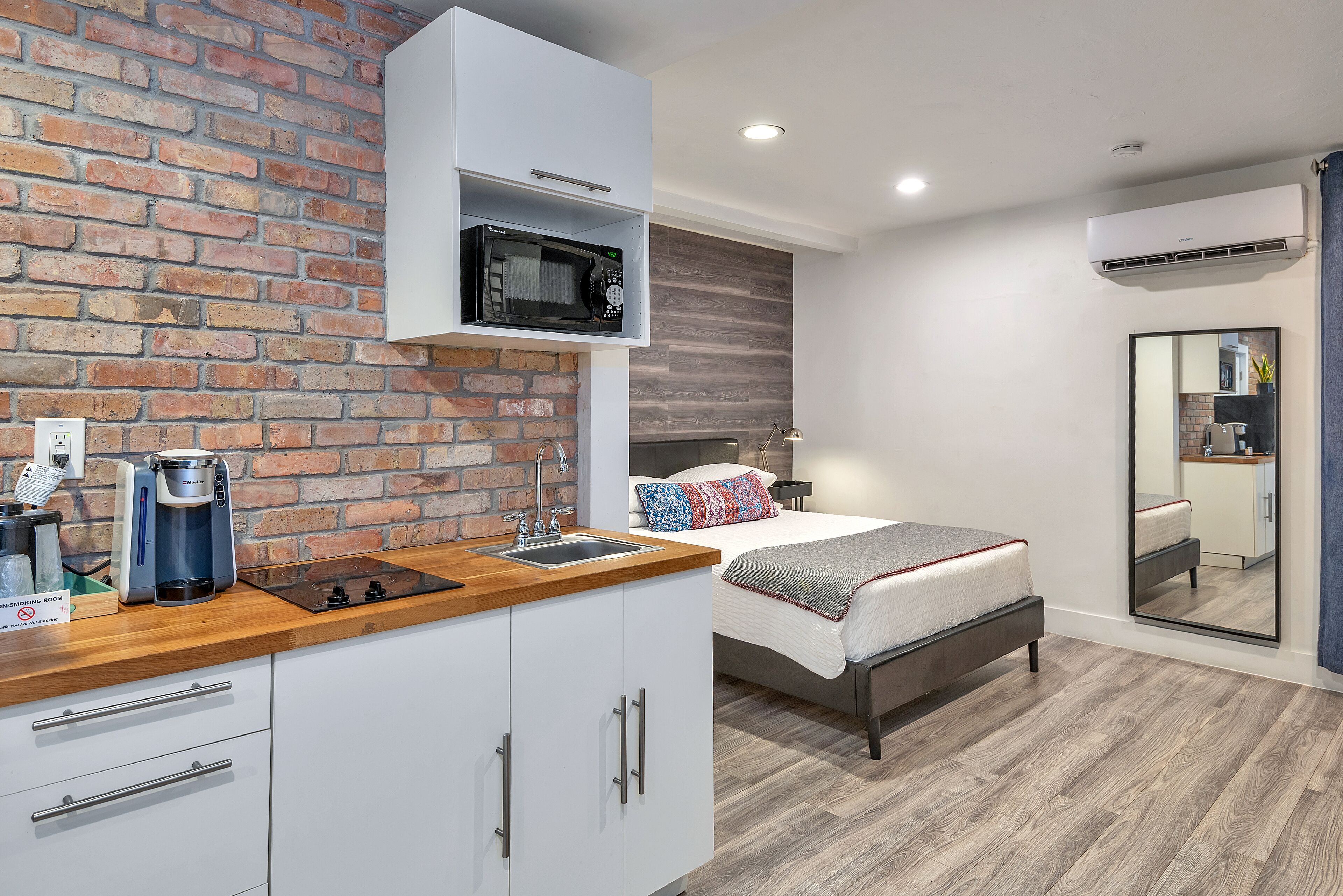 cabana suite | premium bedding, desk, iron/ironing board, cots/infant beds