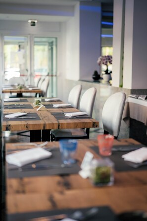 Lunch and dinner served, local cuisine - Hotel Colombo (Jesolo)