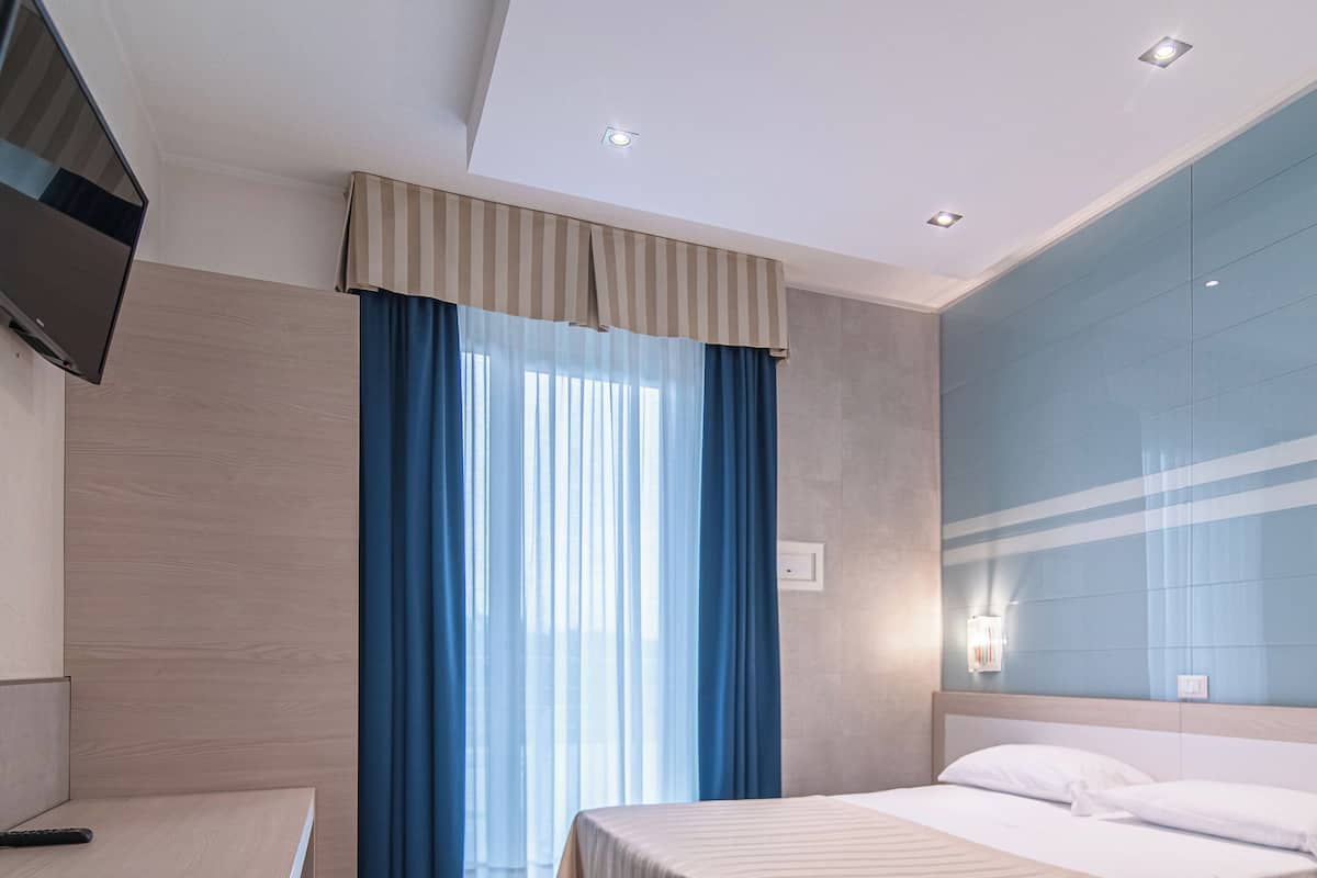 Double Room (Elegance), Beach Access Included | 1 bedroom, minibar, in-room safe, desk