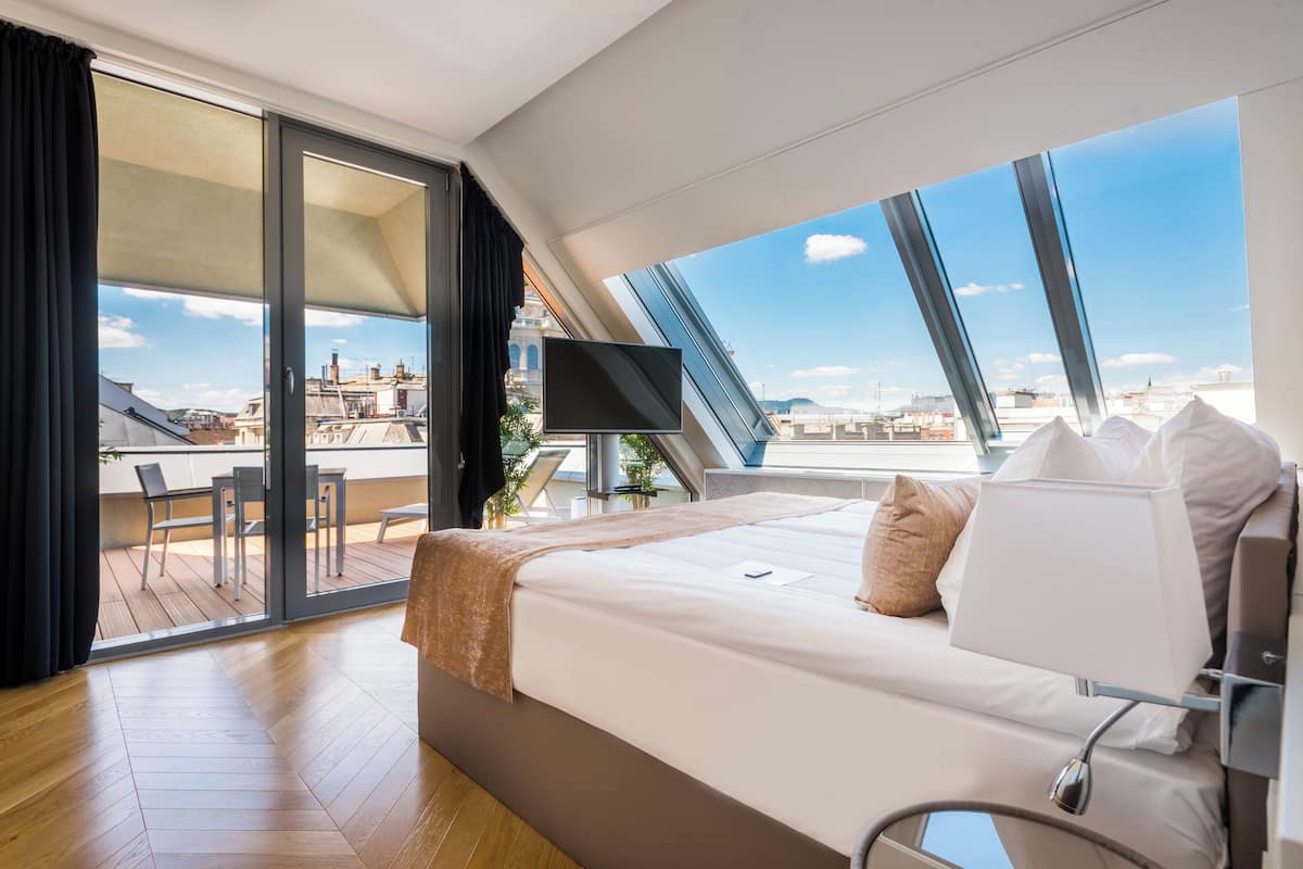 basilica suite with terrace | 1 bedroom, minibar, in-room safe, desk