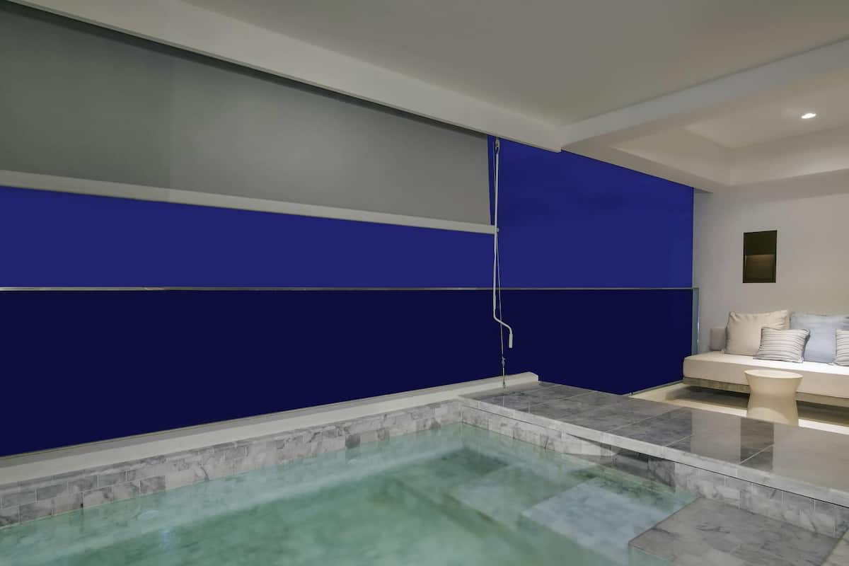 Villa, 1 King Bed (Sky Pool)