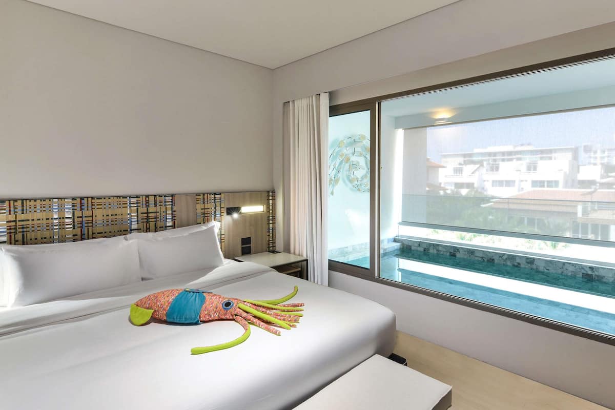 Suite | 1 kamar tidur, minibar, brankas, dan meja kerja