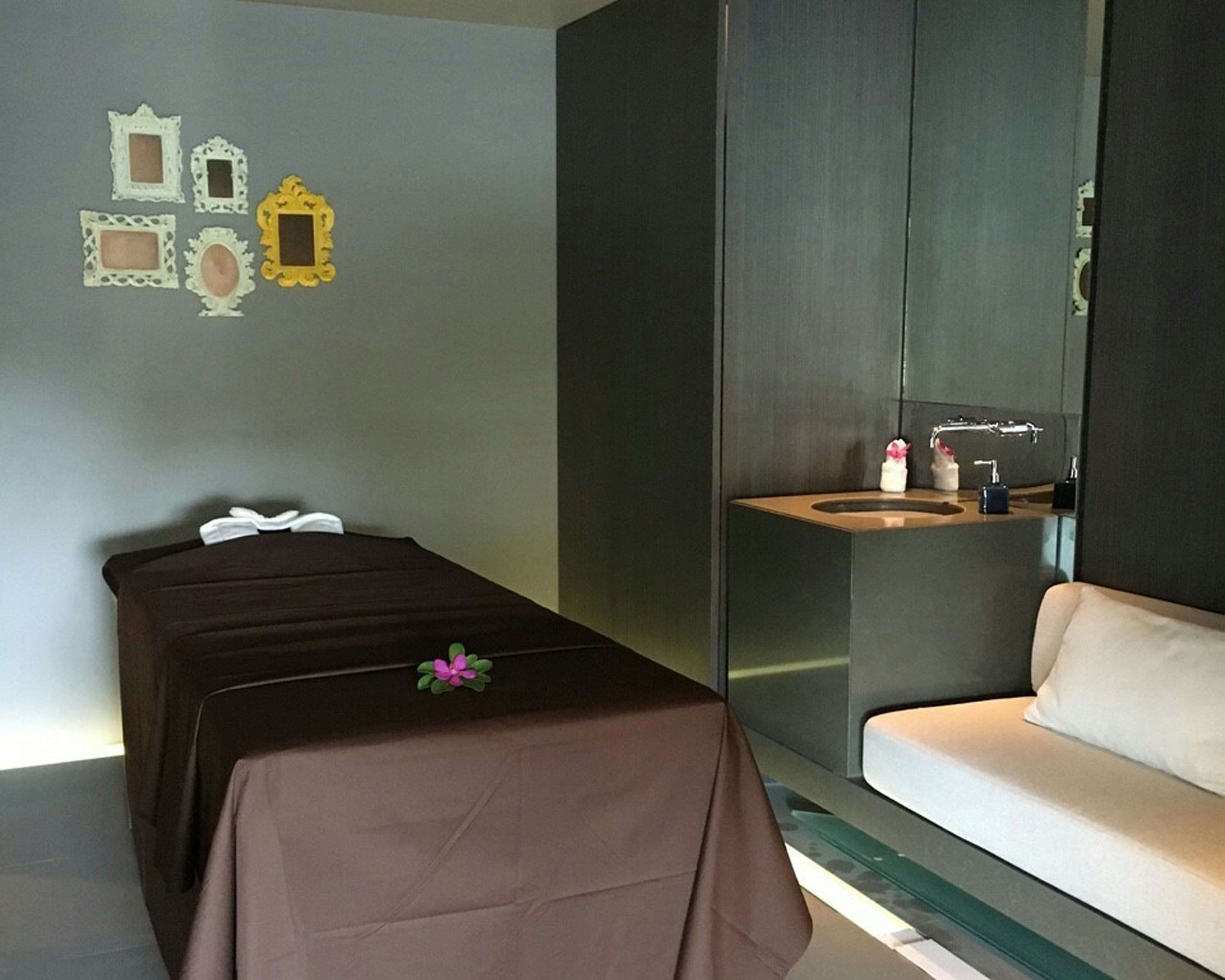 sauna, body treatments, aromatherapy, swedish massages, thai massages