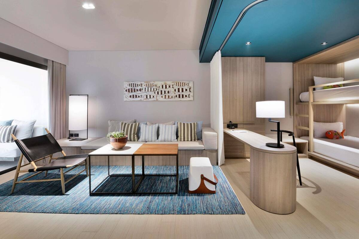 Suite | 1 habitación, minibar, caja de seguridad en la habitación y escritorio 
