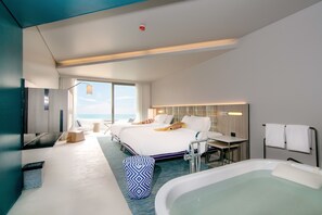 Værelse - 1 kingsize-seng - udsigt til have (Sea Breeze) | 1 soveværelse, minibar, pengeskab på værelset, skrivebord