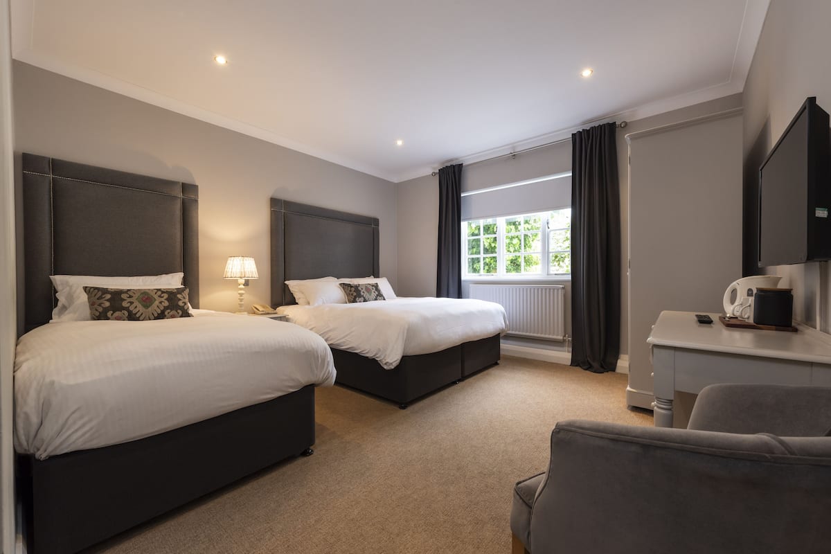 1 bedroom, individually decorated, free WiFi, bed sheets