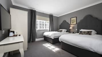 Twin Room | Individually decorated, free WiFi, bed sheets