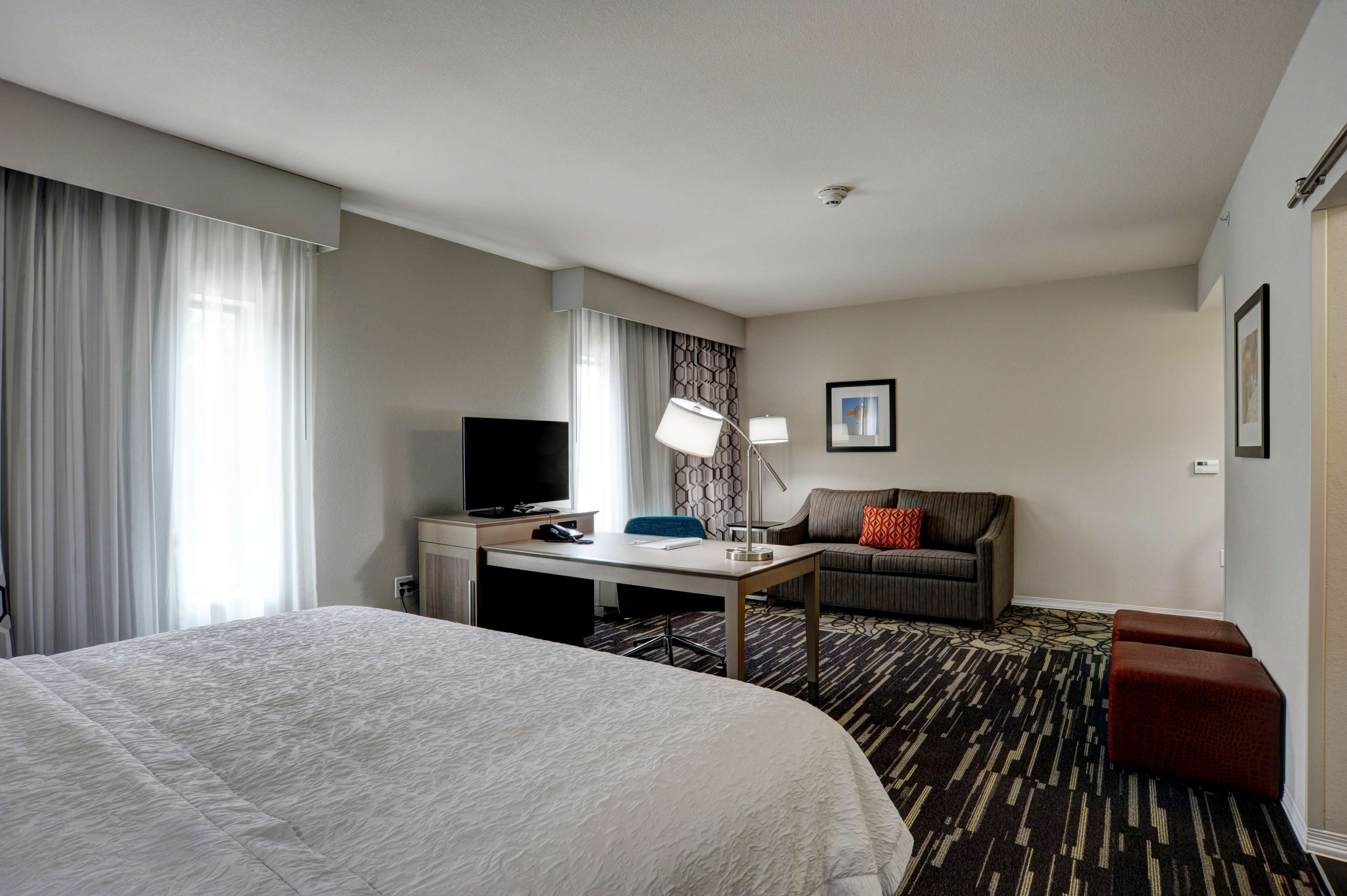 studio suite, 1 king bed, non smoking, refrigerator & microwave | in-room safe, iron/ironing board, free cots/infant beds, free wifi