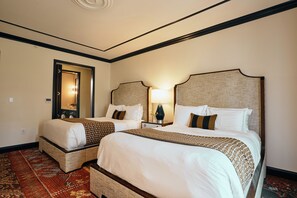 Premier Room, 2 Queen Beds | Egyptian cotton sheets, premium bedding, pillow-top beds, in-room safe -  The Oliver Hotel, Oxford (Oxford)