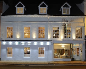 Front of property - evening/night - Lion and Pheasant Hotel (Shrewsbury)