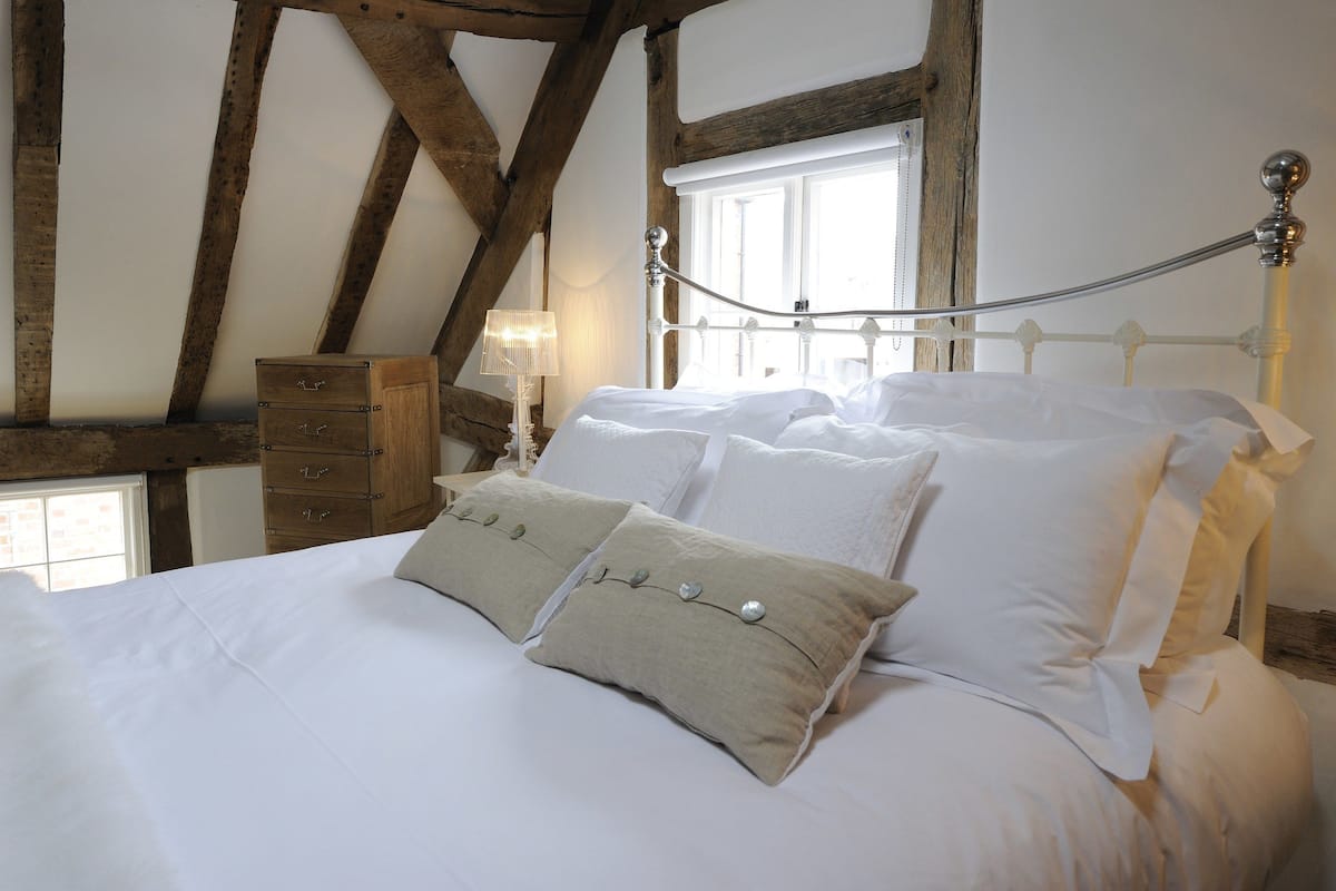 suite (loft) | desk, iron/ironing board, free wifi, bed sheets
