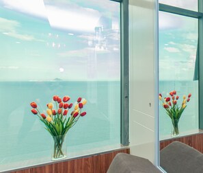 Outdoor pool - Beach Front Apartment (Nha Trang)