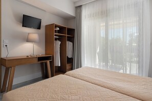 Superior Suite, 2 Bedrooms, Garden View | In-room safe, soundproofing, iron/ironing board, free cribs/infant beds - Lemonia Accommodations (Zakynthos)