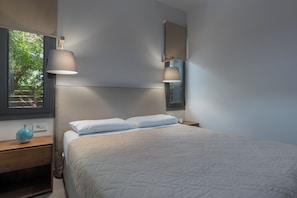 Superior-Suite, 2 Schlafzimmer, Gartenblick | Zimmersafe, schallisolierte Zimmer, Bügeleisen/Bügelbrett