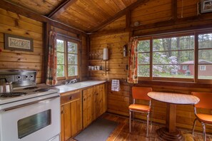 Cabin, 1 Bedroom (7) | Private kitchen