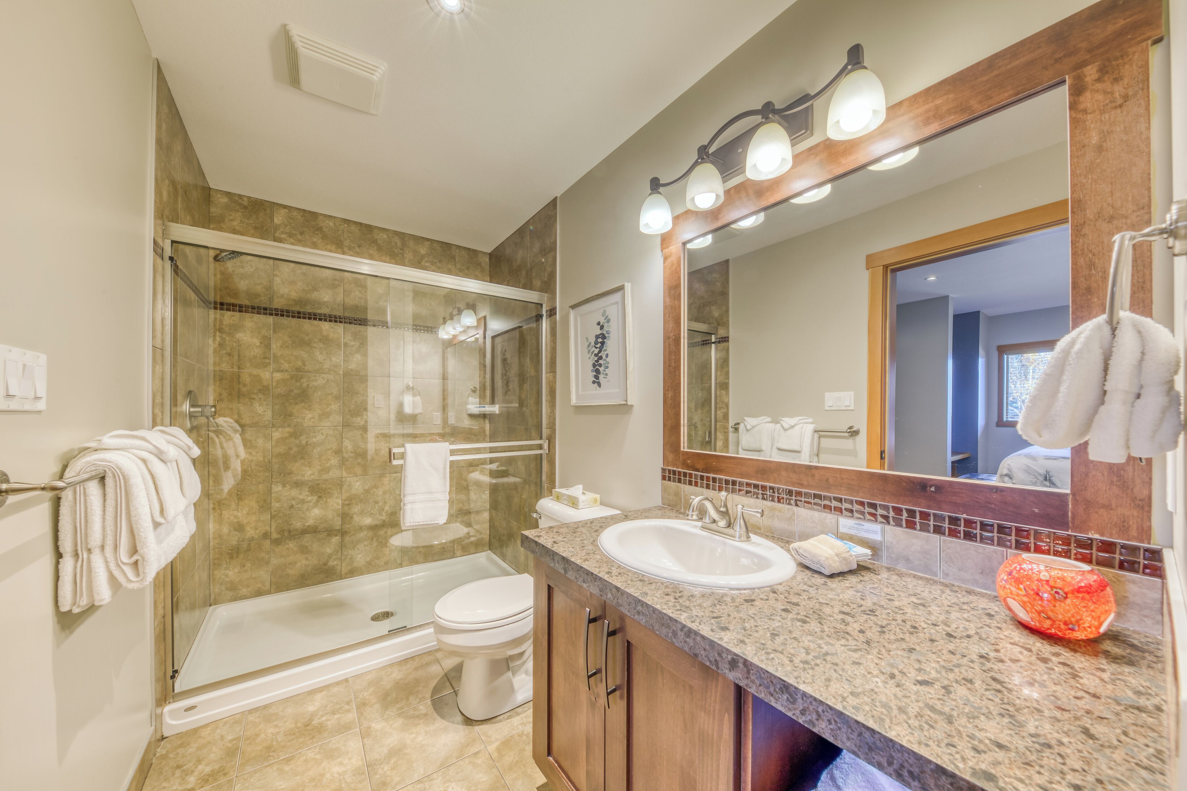 Luxury Townhome, 2 Bedrooms | Bathroom | Combined shower/tub, hair dryer, soap, toilet paper