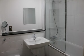 Free toiletries - Luxury Apartments Milton Keynes (Milton Keynes)