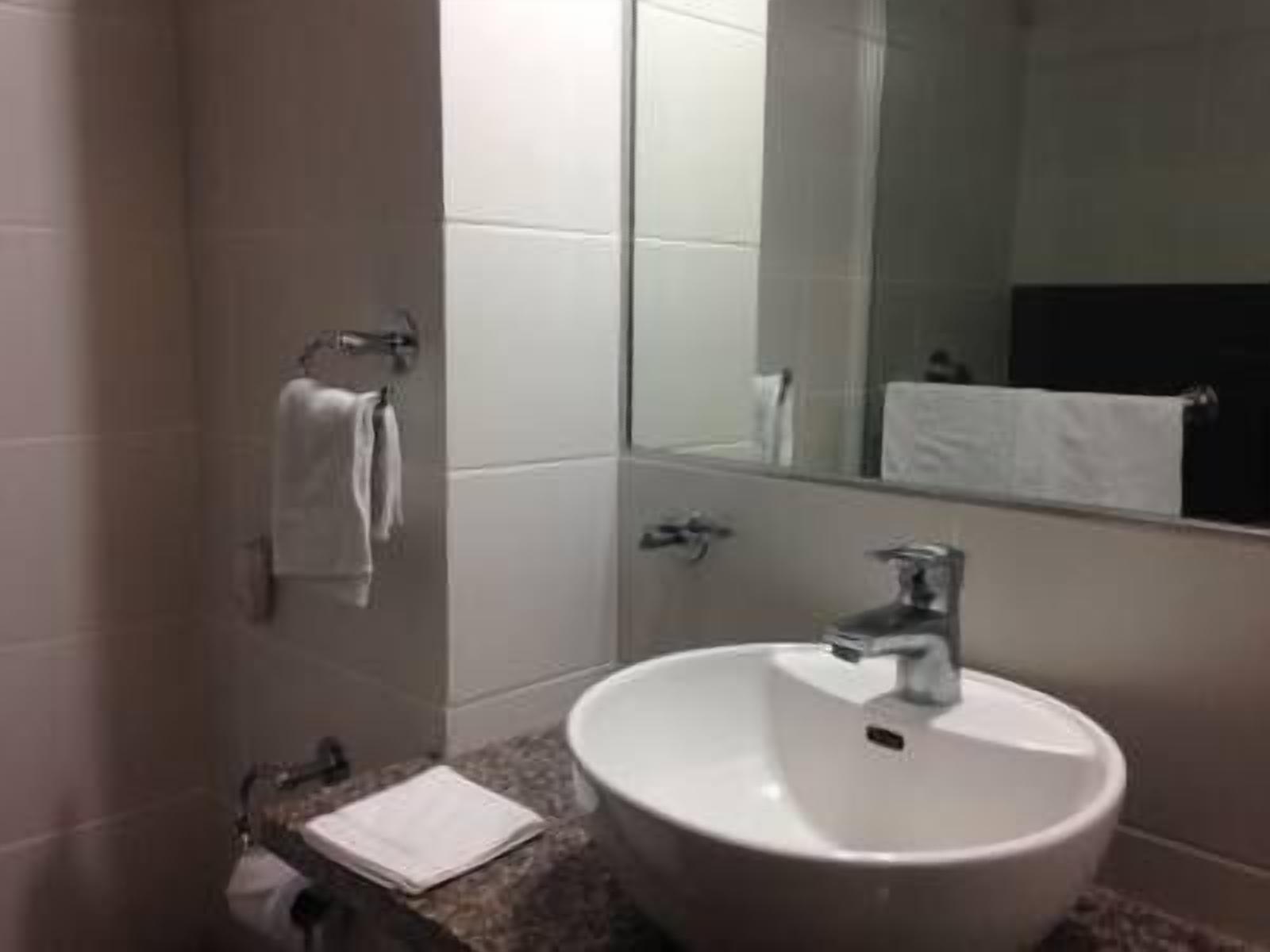 apartment | bathroom sink