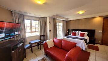 Suite Cheverny com Lareira | Frigobar, individualmente decorados, cortinas blackout