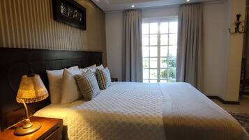 Suite Cheverny com Lareira | Frigobar, individualmente decorados, cortinas blackout