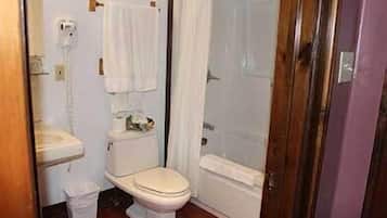 Room, 1 Queen Bed | Bathroom | Combined shower/bathtub, free toiletries, hair dryer