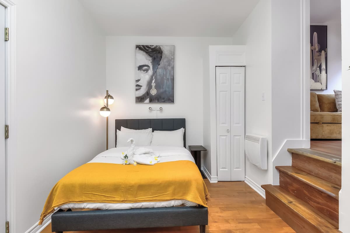 Apartment (355 Square Feet) | Premium bedding, desk, soundproofing, iron/ironing board