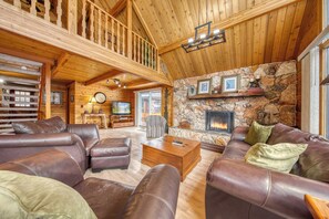 Family Cabin | Living area - Fairmont Creek Property Rentals Vacation Homes (Fairmont Hot Springs)