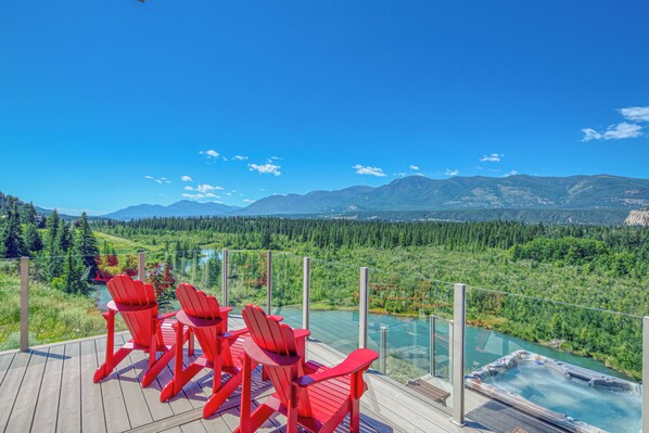 Luxury Cabin | Terrace/patio - Fairmont Creek Property Rentals Vacation Homes (Fairmont Hot Springs)