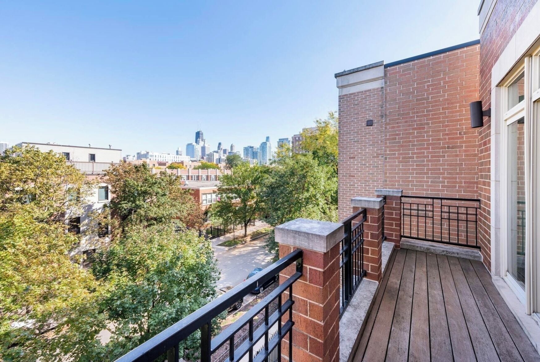 Photo - The Sono Chicago