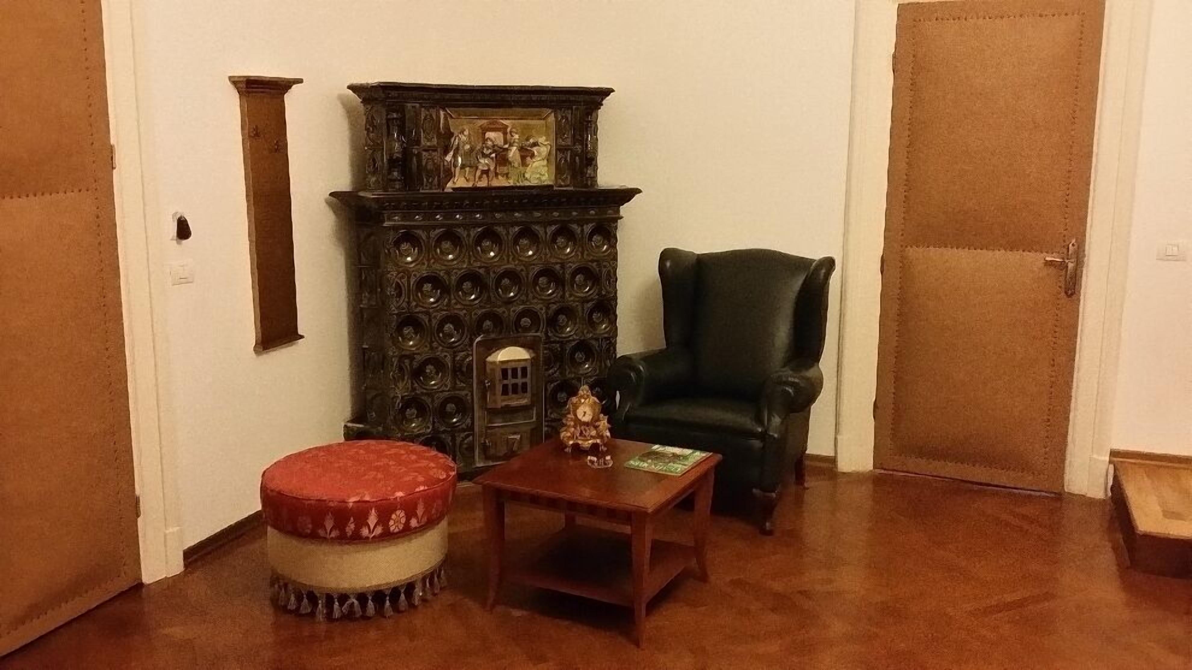 deluxe double room, 1 queen bed | egyptian cotton sheets, premium bedding, minibar, in-room safe