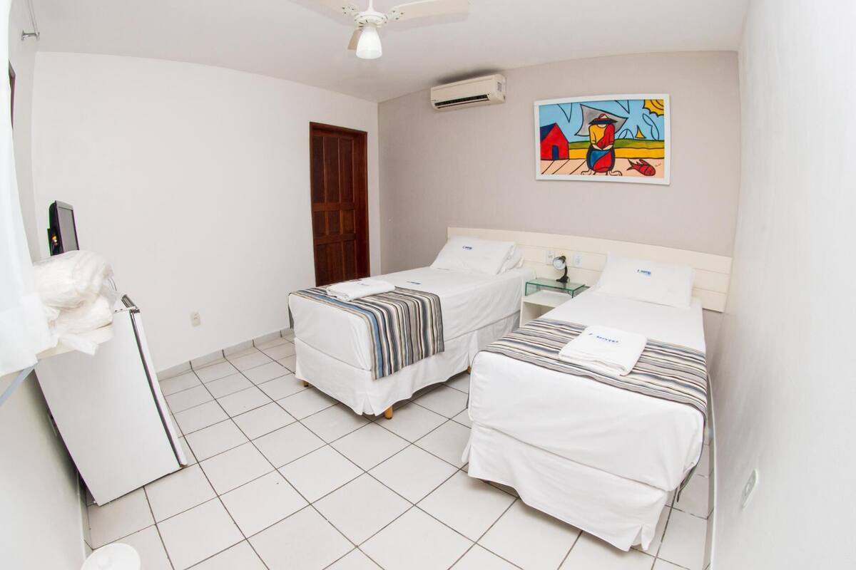 Minibar, WiFi (free)