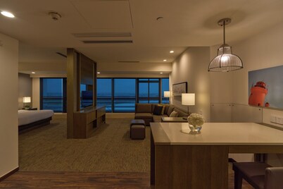 Hyatt House Shenzhen Airport