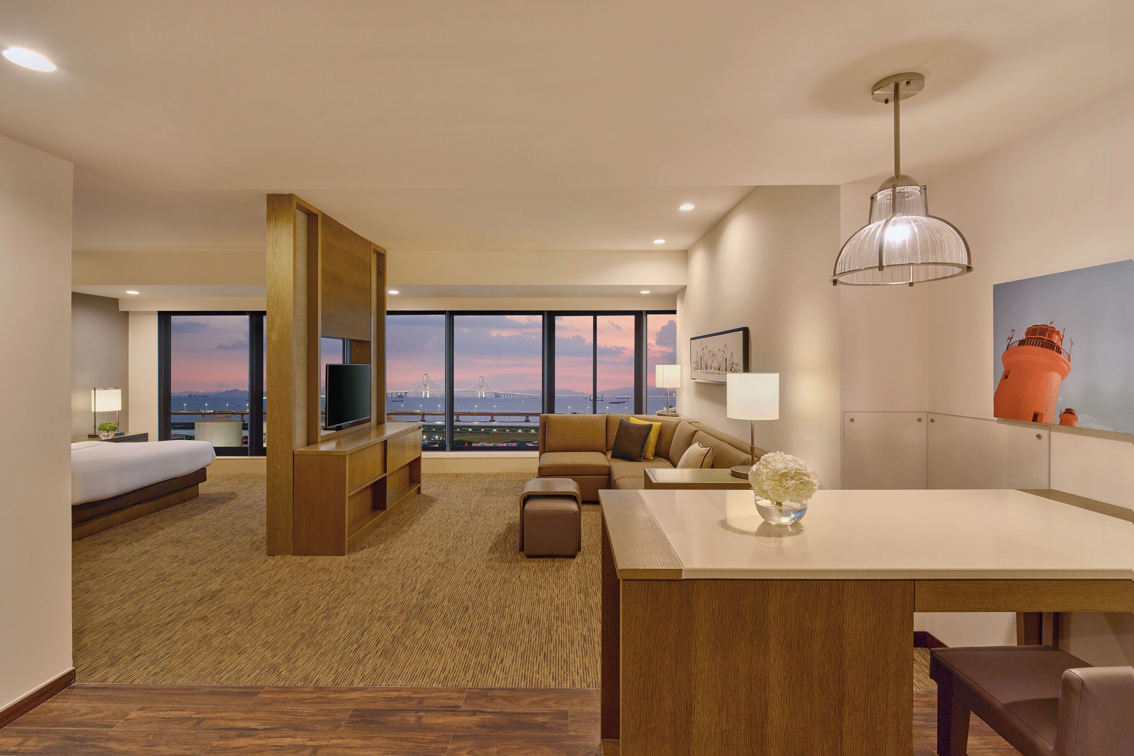 Studio Suite, 1 King Bed with Sofa bed, Kitchenette | 1 bedroom, pillow-top beds, in-room safe, desk