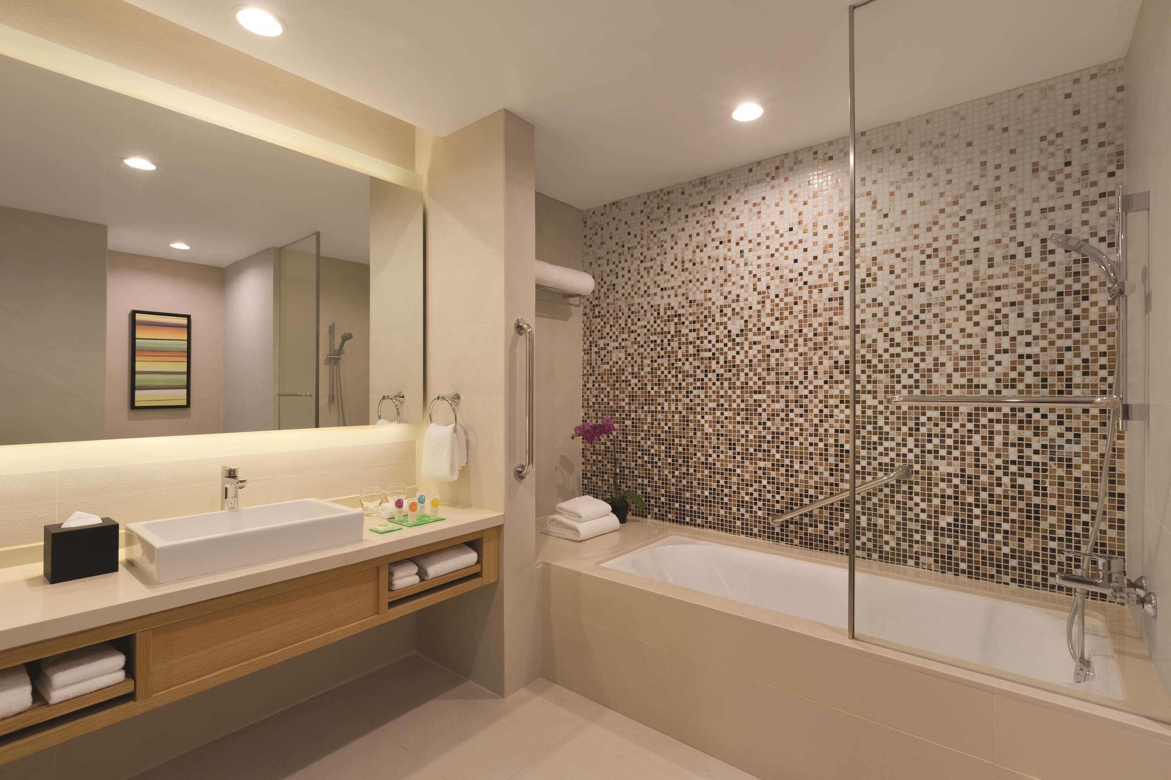 1 bedroom, pillow-top beds, in-room safe, desk