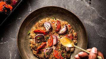 2 restaurants, breakfast, lunch, dinner served; international cuisine