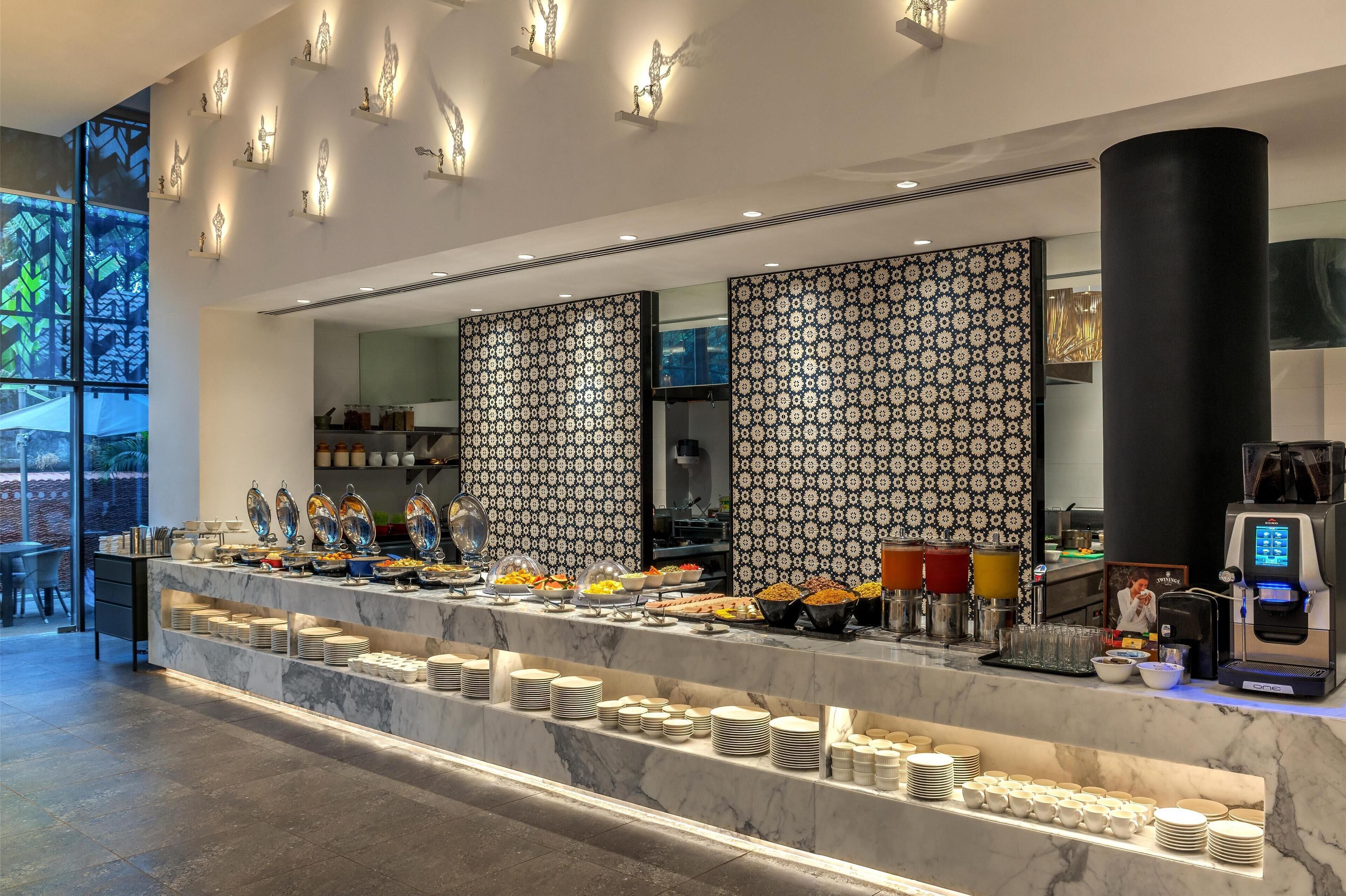 2 restaurants, breakfast, lunch, dinner served; international cuisine