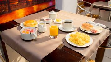 Free daily buffet breakfast