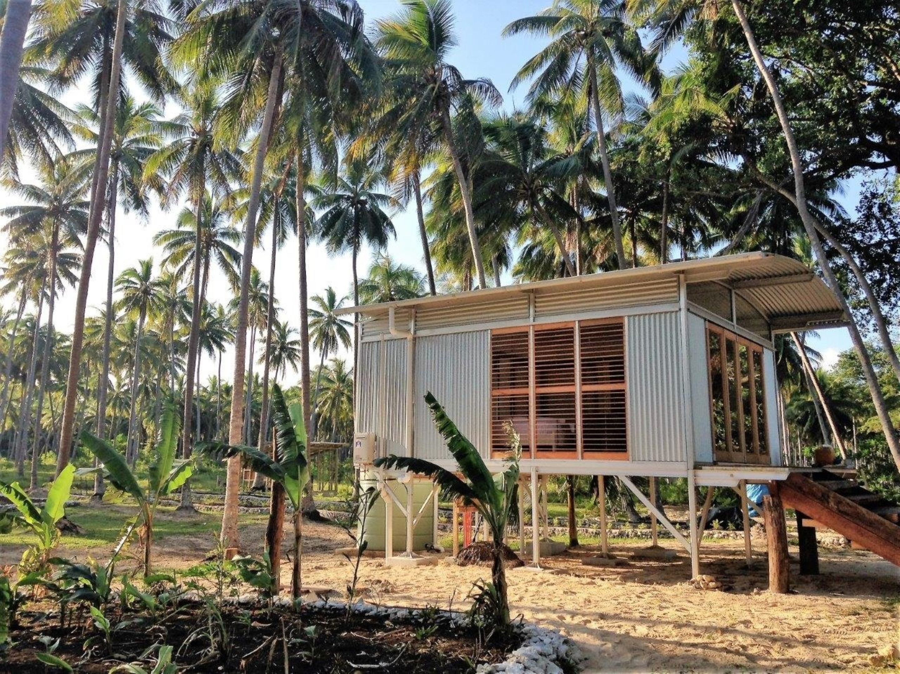 deluxe cabin, beach view, beachfront | premium bedding, desk, free wifi, bed sheets
