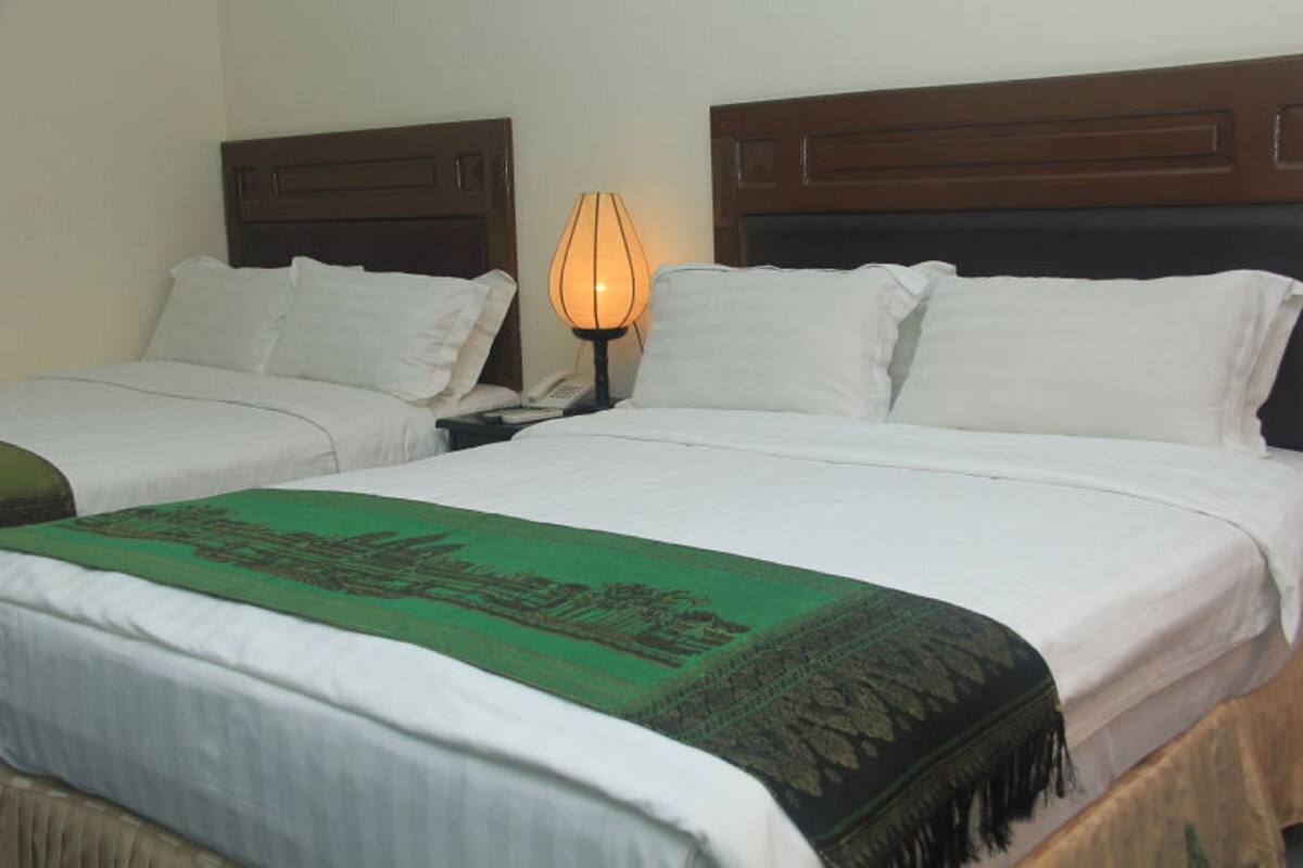 Deluxe Twin Room | Bar mini, meja, Wi-fi percuma