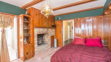 House, 3 Bedrooms, 2 Bathrooms | 3 bedrooms, iron/ironing board