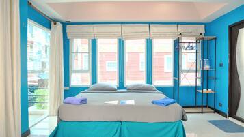 Cofres nos quartos, Wi-Fi de cortesia, roupa de cama