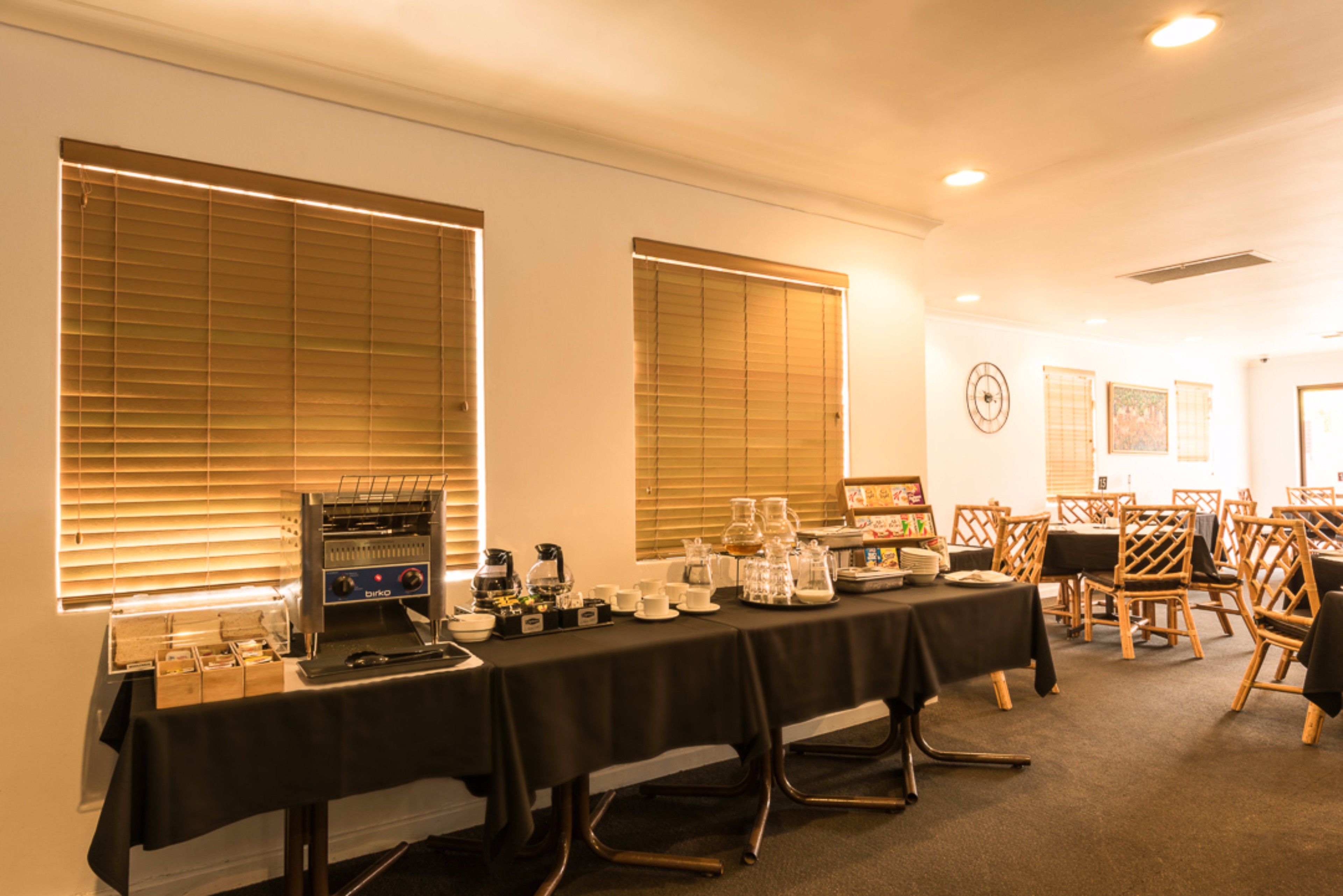 daily cooked-to-order breakfast for a fee