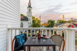 Quarto, 1 cama Queen | Terraço/pátio