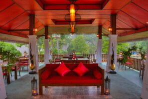 包每日全套早餐