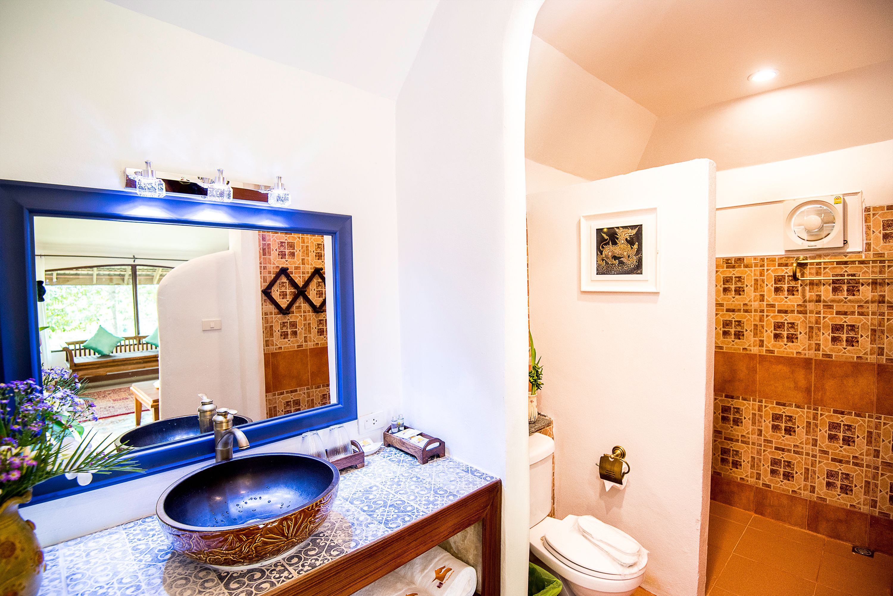 deluxe double room | desk, soundproofing, rollaway beds, free wifi