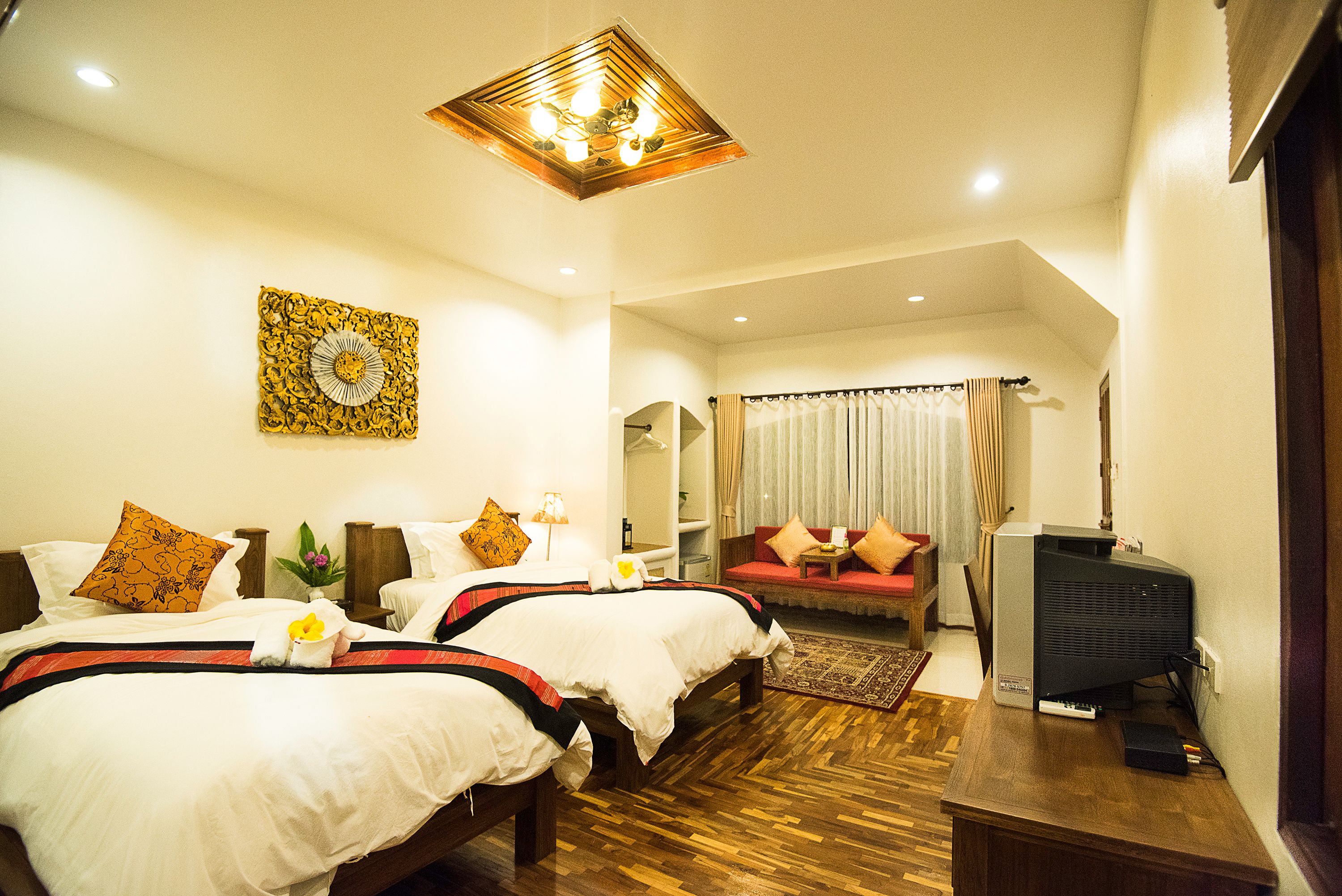 deluxe double room | desk, soundproofing, rollaway beds, free wifi