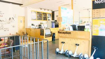 Refrigerador y microondas