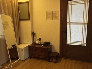 공용 도미토리, 남녀공용 도미토리 (4-Person) | 무료 WiFi